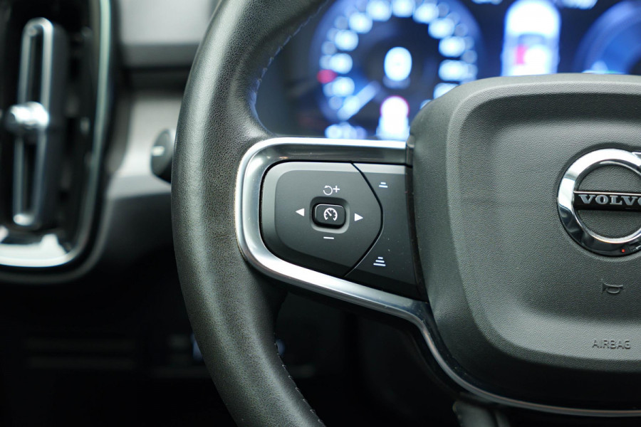 Volvo XC40 1.5 T4 Recharge |Leder|Carplay|Camera|Adaptive|