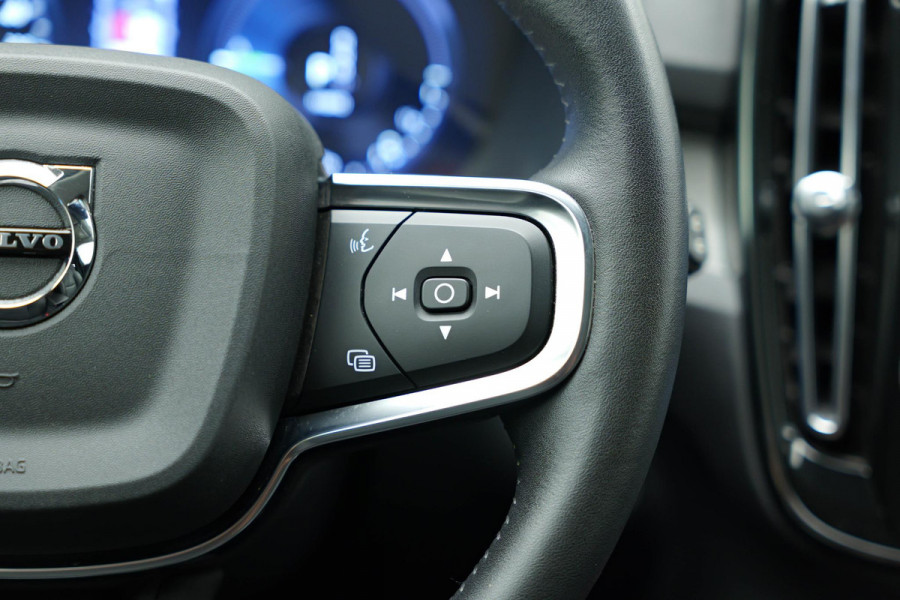Volvo XC40 1.5 T4 Recharge |Leder|Carplay|Camera|Adaptive|