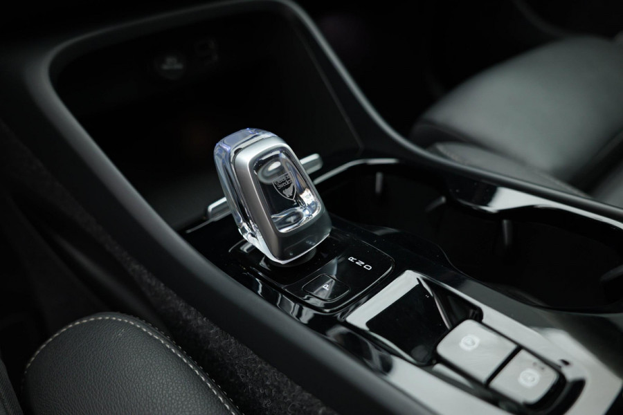 Volvo XC40 1.5 T4 Recharge |Leder|Carplay|Camera|Adaptive|