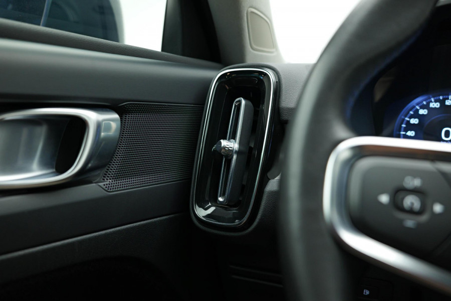 Volvo XC40 1.5 T4 Recharge |Leder|Carplay|Camera|Adaptive|