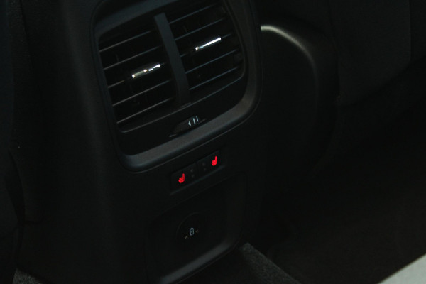 Ford Kuga 2.5 PHEV Titanium 243pk | Driver Assistance Pack | Winterpack | Wegklapbare Trekhaak | All Weatherbanden