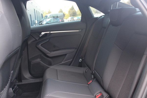 Audi A3 Limousine 2.0 TFSI 310PK S3 QUATTRO | APPLE CARPLAY/ANDROID AUTO | STOEL VERWARMING | S-LINE INTERIEUR/EXTERIEUR | SPORT STUUR S-LINE MET SCHAKEL FUNCTIE | NAVIGATIE | VIRTUAL COCKPIT PLUS | GLANS PAKKET | CRUISE CONTROL | ADVANCED KEY | AMBIENTE VERLICHTING | LANE ASSIST | CLIMATE CONTROL | FULL LED KOPLAMPEN | SPORT STOELEN | PARKEER SENSOREN ACHTER | S SPORTONDERSTEL | S REMMEN | DRAADLOZE TELEFOONLADER |