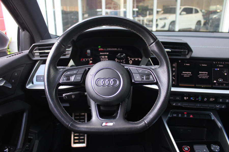Audi A3 Limousine 2.0 TFSI 310PK S3 QUATTRO | APPLE CARPLAY/ANDROID AUTO | STOEL VERWARMING | S-LINE INTERIEUR/EXTERIEUR | SPORT STUUR S-LINE MET SCHAKEL FUNCTIE | NAVIGATIE | VIRTUAL COCKPIT PLUS | GLANS PAKKET | CRUISE CONTROL | ADVANCED KEY | AMBIENTE VERLICHTING | LANE ASSIST | CLIMATE CONTROL | FULL LED KOPLAMPEN | SPORT STOELEN | PARKEER SENSOREN ACHTER | S SPORTONDERSTEL | S REMMEN | DRAADLOZE TELEFOONLADER |