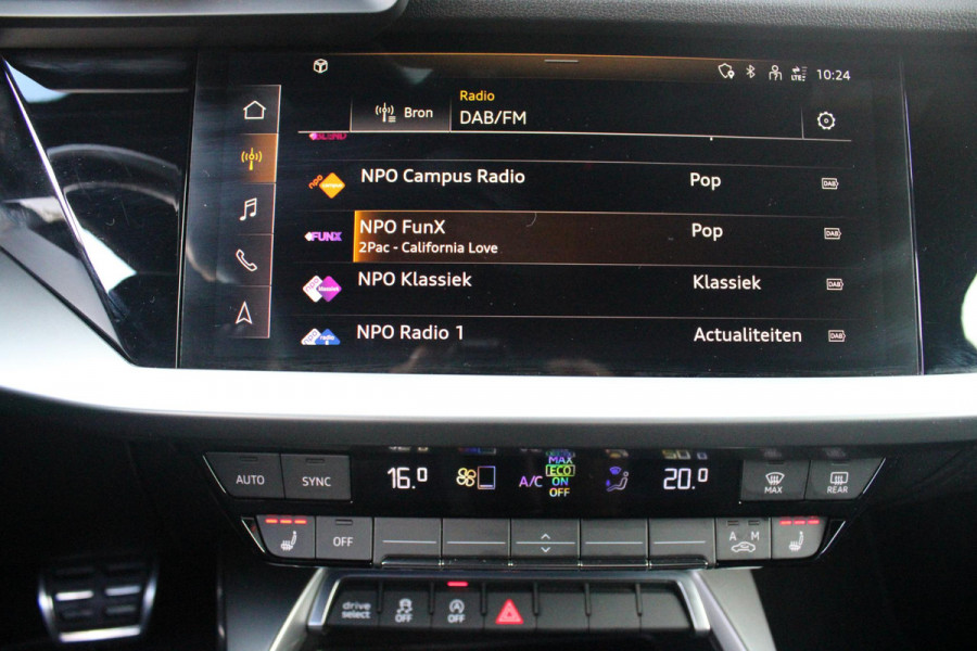 Audi A3 Limousine 2.0 TFSI 310PK S3 QUATTRO | APPLE CARPLAY/ANDROID AUTO | STOEL VERWARMING | S-LINE INTERIEUR/EXTERIEUR | SPORT STUUR S-LINE MET SCHAKEL FUNCTIE | NAVIGATIE | VIRTUAL COCKPIT PLUS | GLANS PAKKET | CRUISE CONTROL | ADVANCED KEY | AMBIENTE VERLICHTING | LANE ASSIST | CLIMATE CONTROL | FULL LED KOPLAMPEN | SPORT STOELEN | PARKEER SENSOREN ACHTER | S SPORTONDERSTEL | S REMMEN | DRAADLOZE TELEFOONLADER |