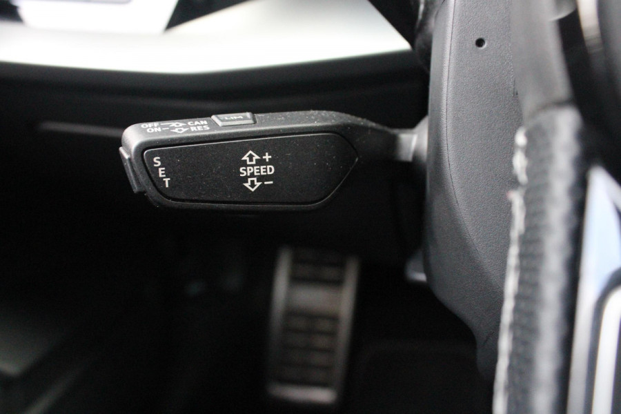 Audi A3 Limousine 2.0 TFSI 310PK S3 QUATTRO | APPLE CARPLAY/ANDROID AUTO | STOEL VERWARMING | S-LINE INTERIEUR/EXTERIEUR | SPORT STUUR S-LINE MET SCHAKEL FUNCTIE | NAVIGATIE | VIRTUAL COCKPIT PLUS | GLANS PAKKET | CRUISE CONTROL | ADVANCED KEY | AMBIENTE VERLICHTING | LANE ASSIST | CLIMATE CONTROL | FULL LED KOPLAMPEN | SPORT STOELEN | PARKEER SENSOREN ACHTER | S SPORTONDERSTEL | S REMMEN | DRAADLOZE TELEFOONLADER |