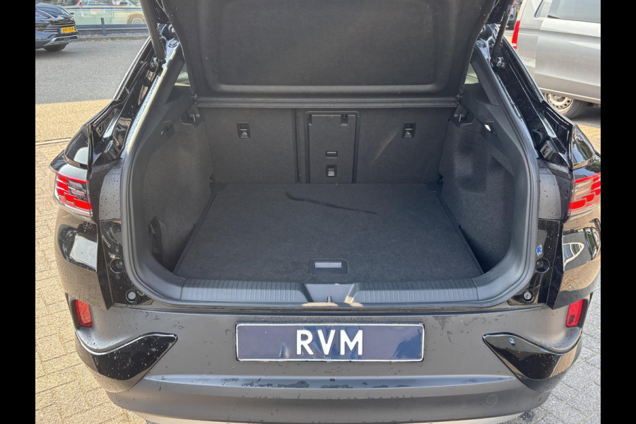 Volkswagen ID.5 Pro Business Advantage 77 kWh MEMORY SEAT | ELEK. TREKHAAK | CAMERA | PANO | WARMTEPOMP |