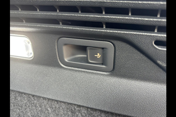 Volkswagen ID.5 Pro Business Advantage 77 kWh MEMORY SEAT | ELEK. TREKHAAK | CAMERA | PANO | WARMTEPOMP |