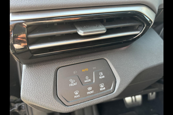 Volkswagen ID.5 Pro Business Advantage 77 kWh MEMORY SEAT | ELEK. TREKHAAK | CAMERA | PANO | WARMTEPOMP |