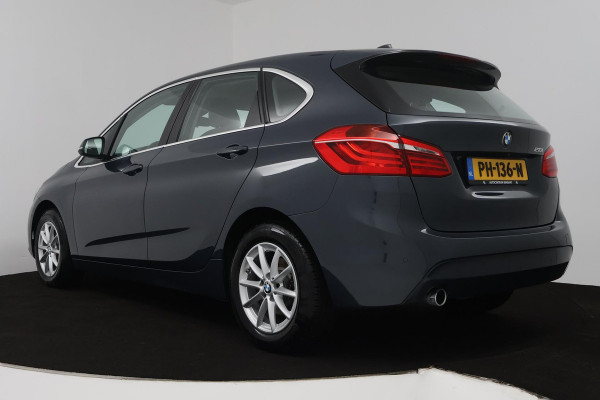 BMW 2 Serie Active Tourer 218i Executive (TREKHAAK, ACHTERUITRIJCAMERA, NAVIGATIE, PARKEERSENSOREN, CRUISE CONTROL ADAPTIEF)