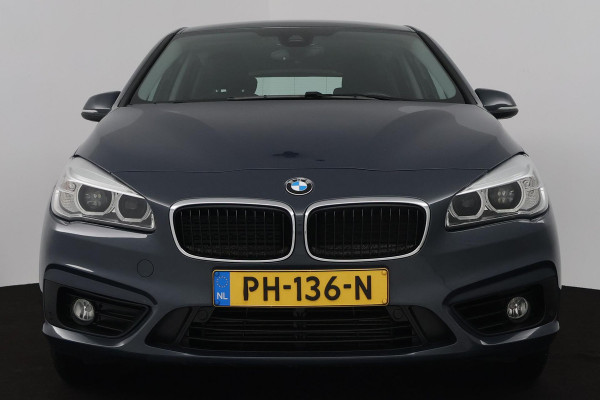 BMW 2 Serie Active Tourer 218i Executive (TREKHAAK, ACHTERUITRIJCAMERA, NAVIGATIE, PARKEERSENSOREN, CRUISE CONTROL ADAPTIEF)