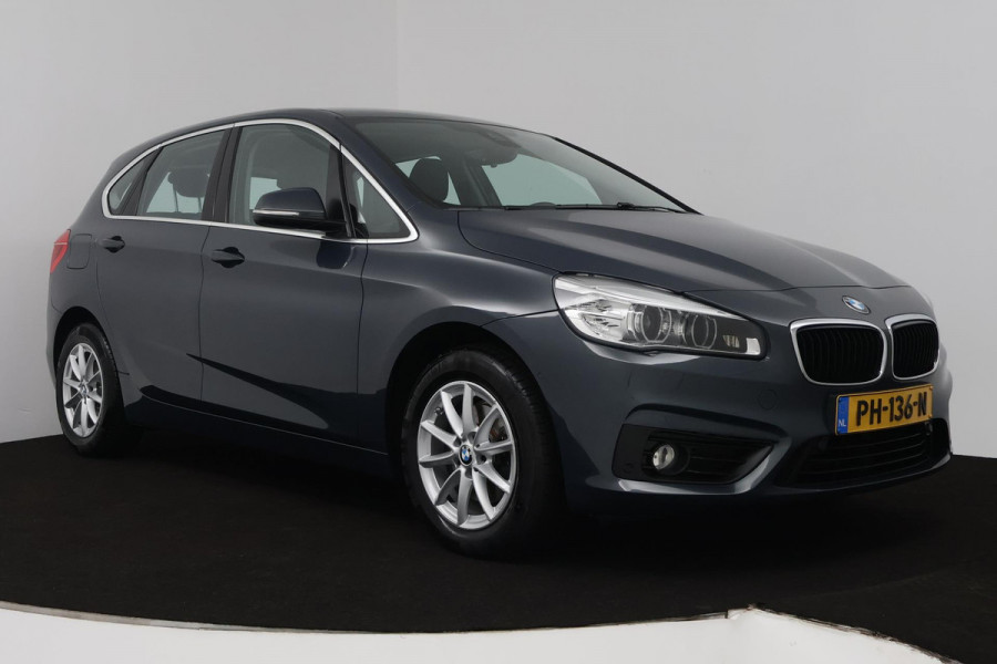 BMW 2 Serie Active Tourer 218i Executive (TREKHAAK, ACHTERUITRIJCAMERA, NAVIGATIE, PARKEERSENSOREN, CRUISE CONTROL ADAPTIEF)