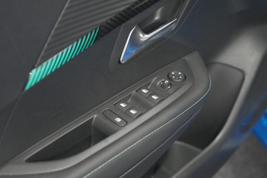 Peugeot 208 PureTech 100 Allure | Stoelverwarming | Adaptieve Cruise Control | Camera | Apple Carplay