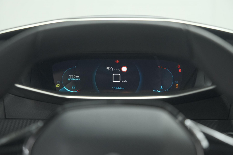 Peugeot 208 PureTech 100 Allure | Stoelverwarming | Adaptieve Cruise Control | Camera | Apple Carplay