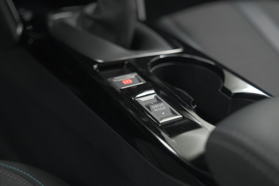Peugeot 208 PureTech 100 Allure | Stoelverwarming | Adaptieve Cruise Control | Camera | Apple Carplay