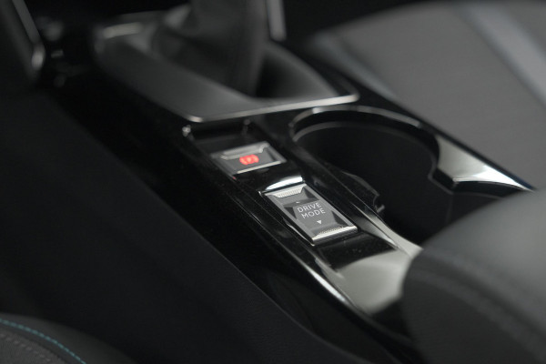 Peugeot 208 PureTech 100 Allure | Stoelverwarming | Adaptieve Cruise Control | Camera | Apple Carplay