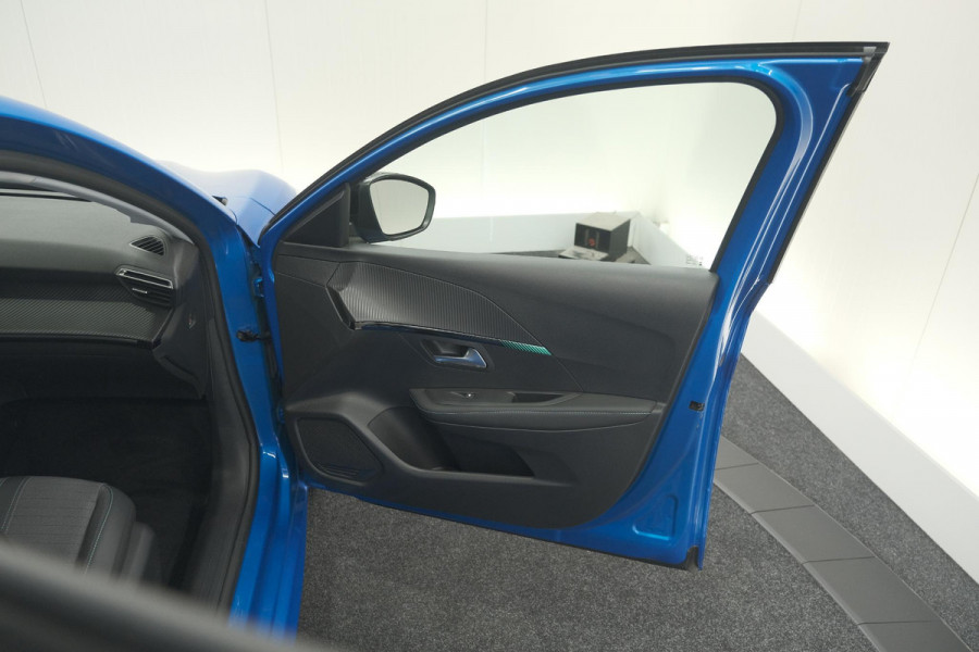 Peugeot 208 PureTech 100 Allure | Stoelverwarming | Adaptieve Cruise Control | Camera | Apple Carplay