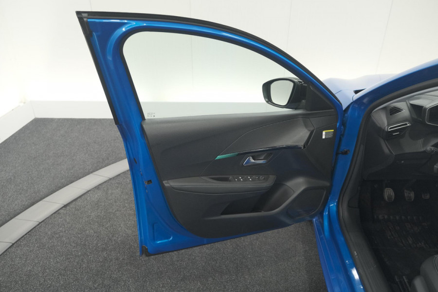 Peugeot 208 PureTech 100 Allure | Stoelverwarming | Adaptieve Cruise Control | Camera | Apple Carplay