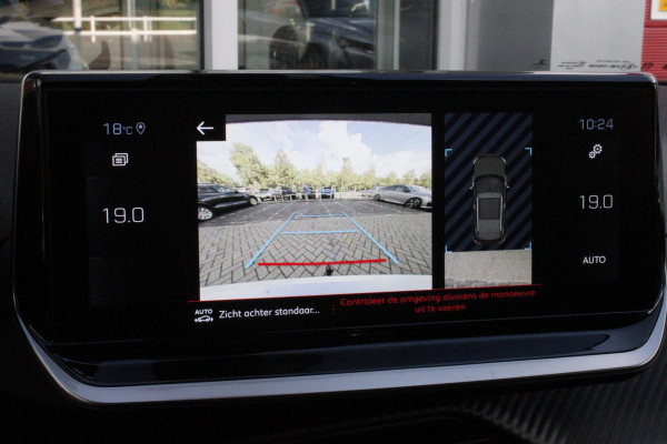 Peugeot 2008 1.2 130PK AUTOMAAT ALLURE PACK | TREKHAAK | NAVIGATIE | APPLE CARPLAY/ANDROID AUTO | ACHTERUITRIJ CAMERA | 3-D COCKPIT | CRUISE CONTROL | CLIMATE CONTROL | LED KOPLAMPEN | LICHTMETALEN VELGEN 17" | NAVIGATIE | DAB+ RADIO |