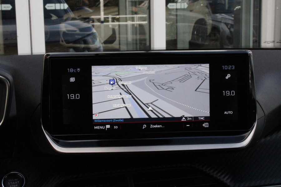 Peugeot 2008 1.2 130PK AUTOMAAT ALLURE PACK | TREKHAAK | NAVIGATIE | APPLE CARPLAY/ANDROID AUTO | ACHTERUITRIJ CAMERA | 3-D COCKPIT | CRUISE CONTROL | CLIMATE CONTROL | LED KOPLAMPEN | LICHTMETALEN VELGEN 17" | NAVIGATIE | DAB+ RADIO |