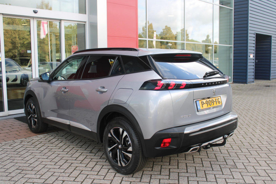Peugeot 2008 1.2 130PK AUTOMAAT ALLURE PACK | TREKHAAK | NAVIGATIE | APPLE CARPLAY/ANDROID AUTO | ACHTERUITRIJ CAMERA | 3-D COCKPIT | CRUISE CONTROL | CLIMATE CONTROL | LED KOPLAMPEN | LICHTMETALEN VELGEN 17" | NAVIGATIE | DAB+ RADIO |