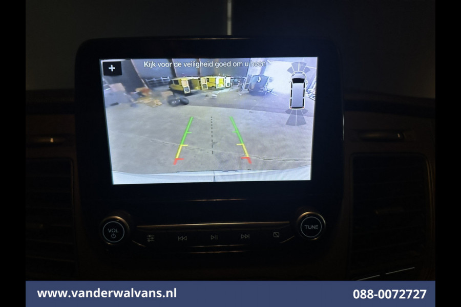 Ford Transit 2.0 TDCI 131pk L3H2 Euro6 Airco | Navigatie | Camera | Cruisecontrol | Apple Carplay | Stoelverwarming Android Auto, verwarmde voorruit, Parkeersensoren, Bijrijdersbank