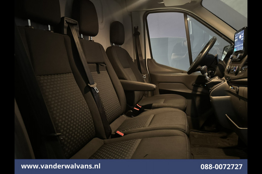Ford Transit 2.0 TDCI 131pk L3H2 Euro6 Airco | Navigatie | Camera | Cruisecontrol | Apple Carplay | Stoelverwarming Android Auto, verwarmde voorruit, Parkeersensoren, Bijrijdersbank