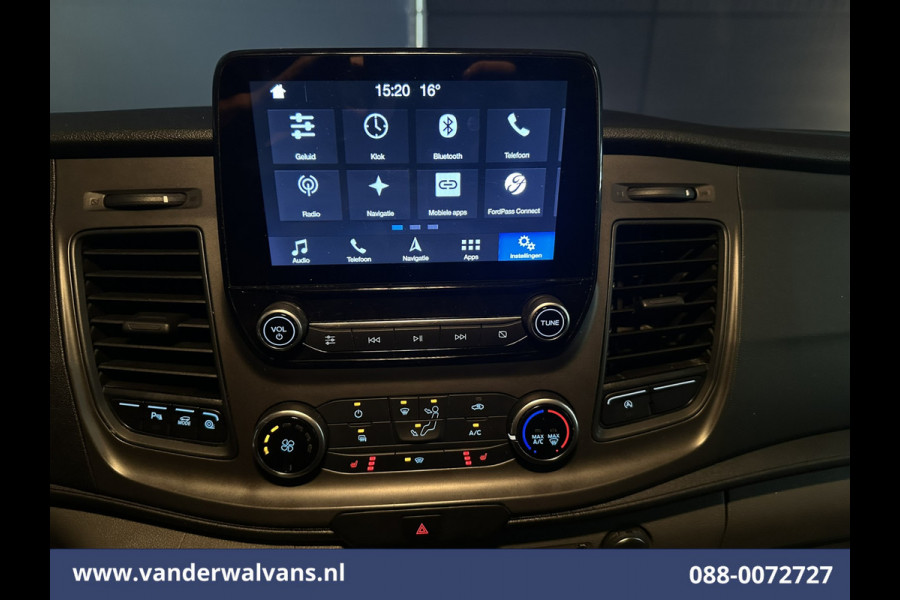 Ford Transit 2.0 TDCI 131pk L3H2 Euro6 Airco | Navigatie | Camera | Cruisecontrol | Apple Carplay | Stoelverwarming Android Auto, verwarmde voorruit, Parkeersensoren, Bijrijdersbank