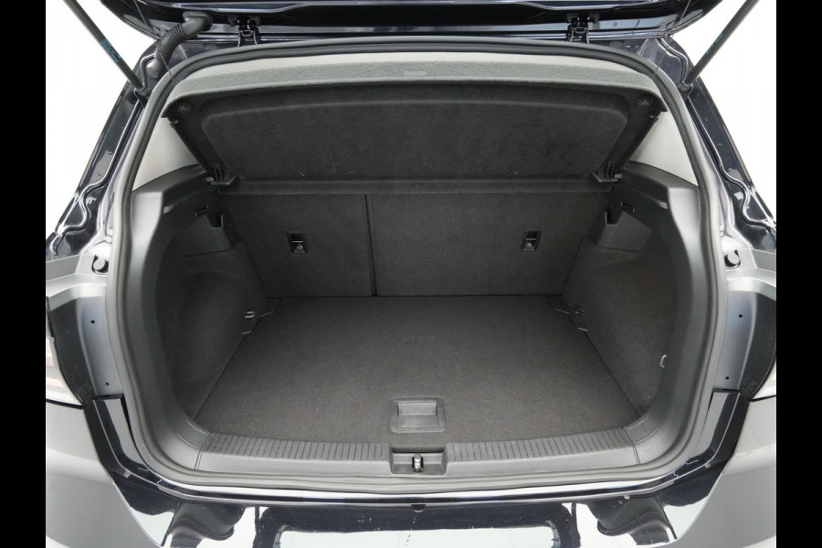 Volkswagen T-Cross 1.0 TSI 115pk Life Navigatie Trekhaak Acc Pdc Carplay Side Assist 145