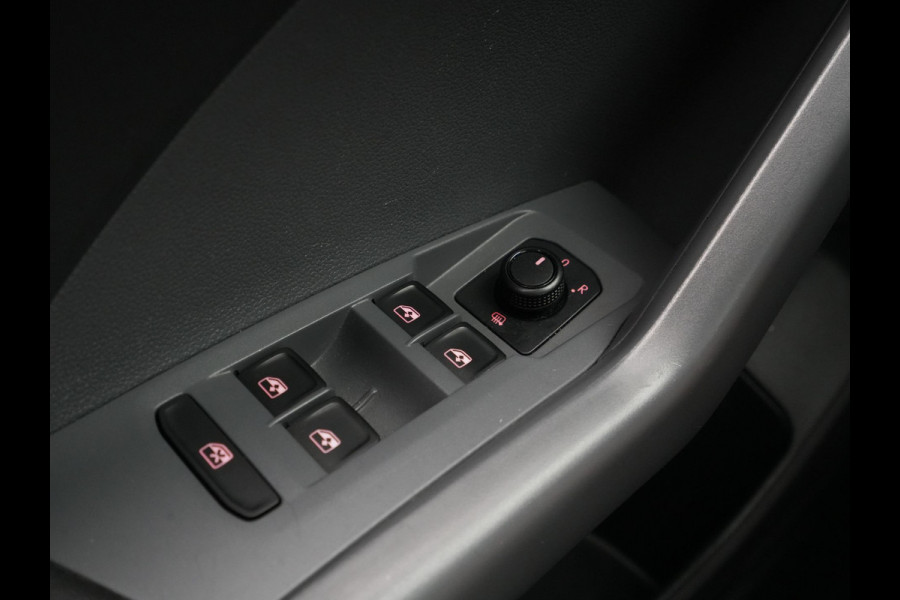 Volkswagen T-Cross 1.0 TSI 115pk Life Navigatie Trekhaak Acc Pdc Carplay Side Assist 145