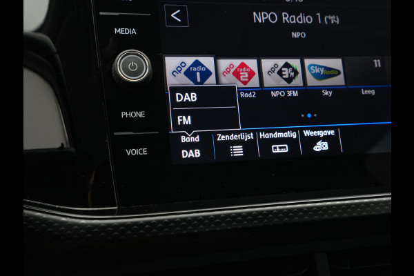 Volkswagen T-Cross 1.0 TSI 115pk Life Navigatie Trekhaak Acc Pdc Carplay Side Assist 145
