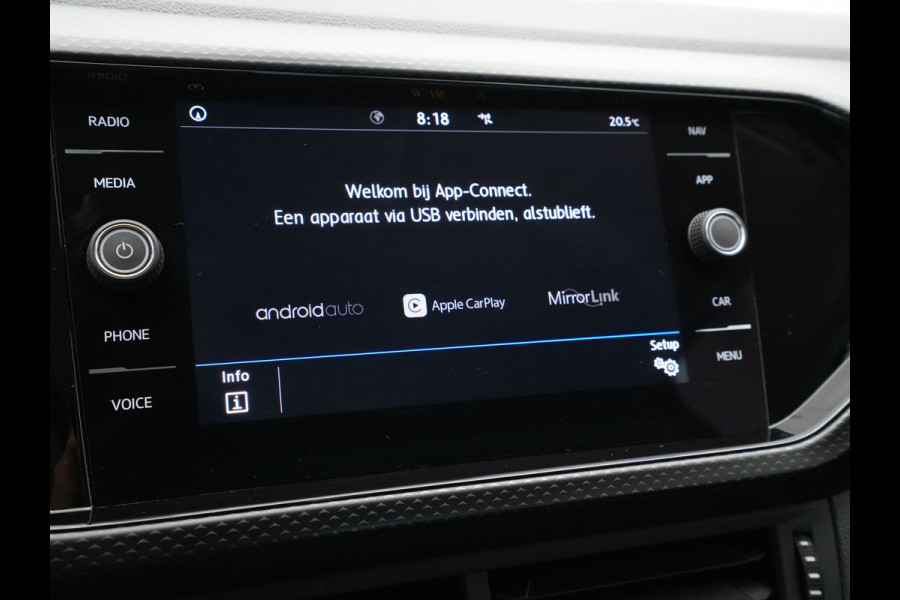 Volkswagen T-Cross 1.0 TSI 115pk Life Navigatie Trekhaak Acc Pdc Carplay Side Assist 145