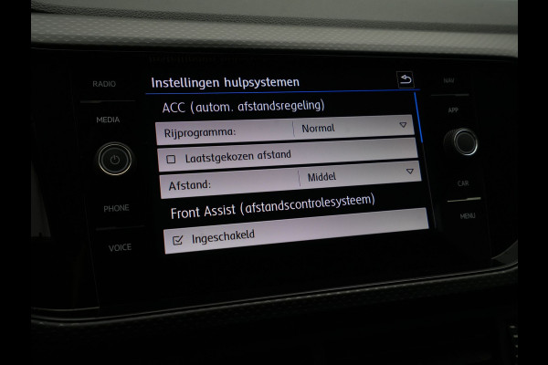Volkswagen T-Cross 1.0 TSI 115pk Life Navigatie Trekhaak Acc Pdc Carplay Side Assist 145
