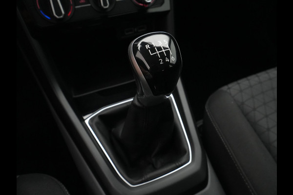 Volkswagen T-Cross 1.0 TSI 115pk Life Navigatie Trekhaak Acc Pdc Carplay Side Assist 145