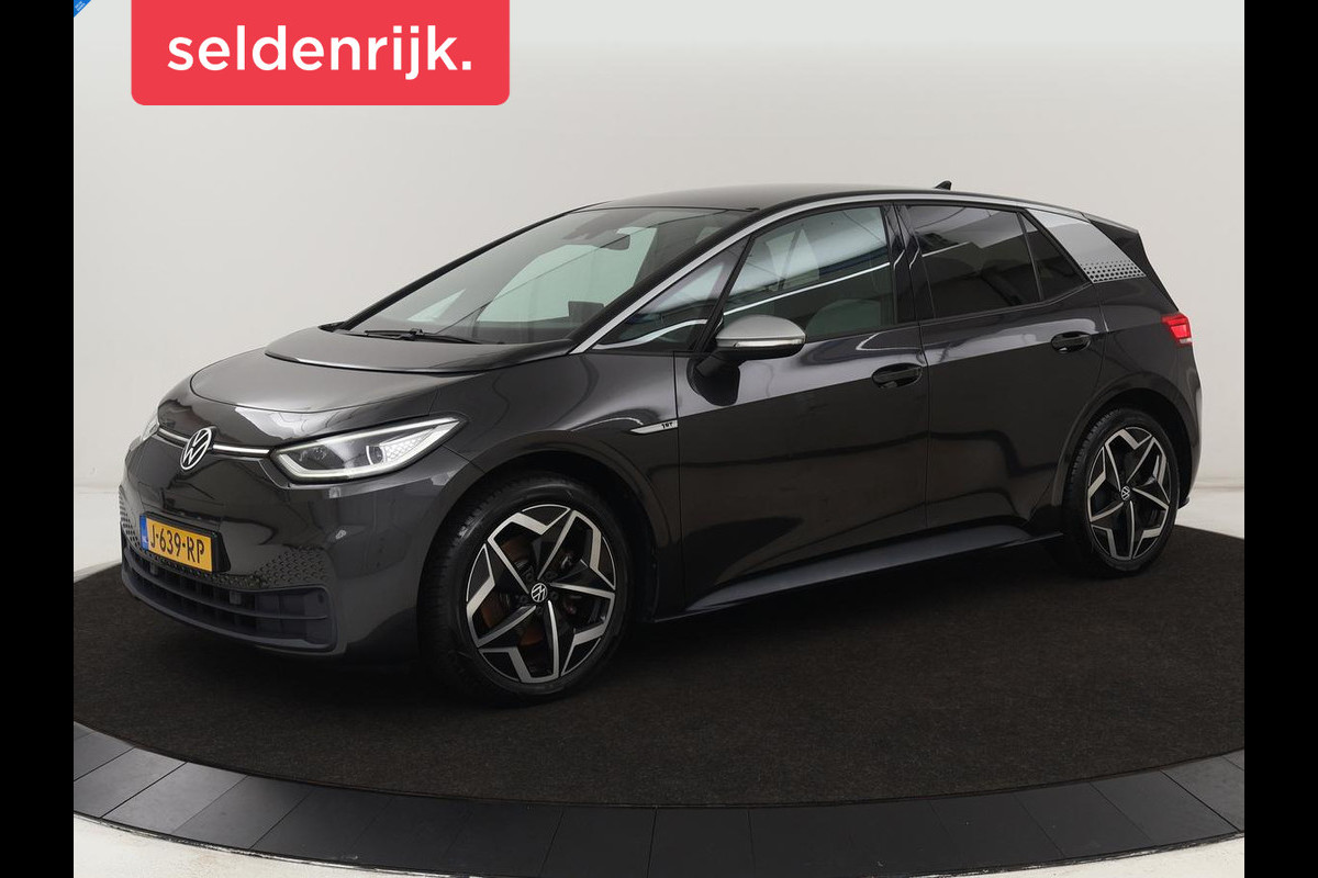 Volkswagen ID.3 First Plus 58 kWh | Automaat | Camera | Stoelverwarming | Climate control | Stuurverwarming | Adaptive cruise | Sfeerverlichting | Navigatie | LMV 19 inch