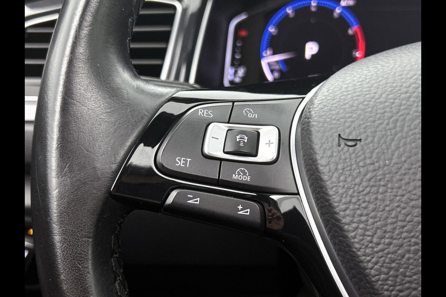 Volkswagen T-Roc 2.0 TSI 4Motion Sport (PANORAMADAK, AFNEEMBARE TREKHAAK, CAMERA, DIGITALE COCKPIT, DEALER ONDERHOUDEN)