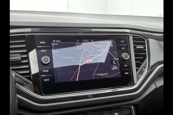 Volkswagen T-Roc 2.0 TSI 4Motion Sport (PANORAMADAK, AFNEEMBARE TREKHAAK, CAMERA, DIGITALE COCKPIT, DEALER ONDERHOUDEN)