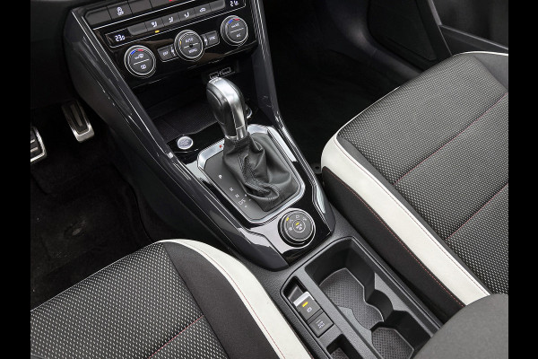 Volkswagen T-Roc 2.0 TSI 4Motion Sport (PANORAMADAK, AFNEEMBARE TREKHAAK, CAMERA, DIGITALE COCKPIT, DEALER ONDERHOUDEN)