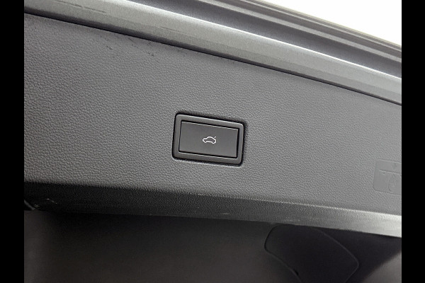 Volkswagen T-Roc 2.0 TSI 4Motion Sport (PANORAMADAK, AFNEEMBARE TREKHAAK, CAMERA, DIGITALE COCKPIT, DEALER ONDERHOUDEN)