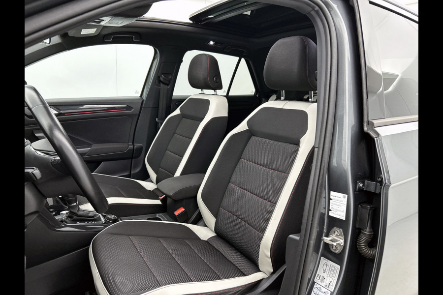 Volkswagen T-Roc 2.0 TSI 4Motion Sport (PANORAMADAK, AFNEEMBARE TREKHAAK, CAMERA, DIGITALE COCKPIT, DEALER ONDERHOUDEN)