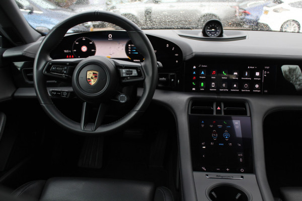 Porsche Taycan 4S Performance 84 kWh / SoH 91.3% / Panoramadak / 360Camera / Head-up / Achterasbesturing / Matrix LED / 21'' / Luchtvering / Bose / Stoelmassage / Sportchrono / Leder / Stuurverwarming / DAB / ACC