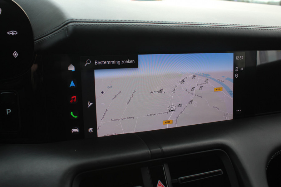 Porsche Taycan 4S Performance 84 kWh / SoH 91.3% / Panoramadak / 360Camera / Head-up / Achterasbesturing / Matrix LED / 21'' / Luchtvering / Bose / Stoelmassage / Sportchrono / Leder / Stuurverwarming / DAB / ACC