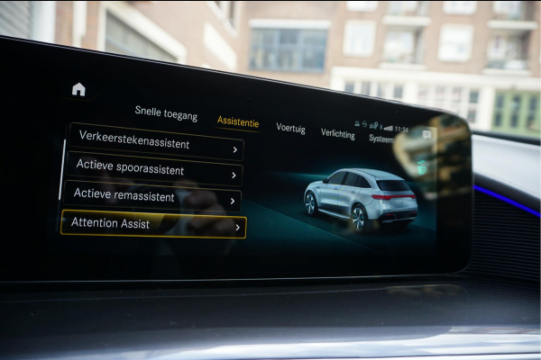 Mercedes-Benz EQC 400 4MATIC AMG Line Premium Plus 80 kWh | BTW | Adaptive Cruise | Lane Departure | 21inch | Sfeerverlichting | Mercedes garantie 04/2026 | Topstaat