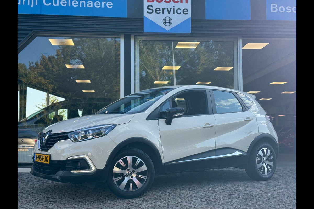 Renault Captur TCe 90 Life / Navi / LM velgen / Parkeersensoren Renault Captur TCe 90 Life / Navi / LM velgen / Parkeersensoren