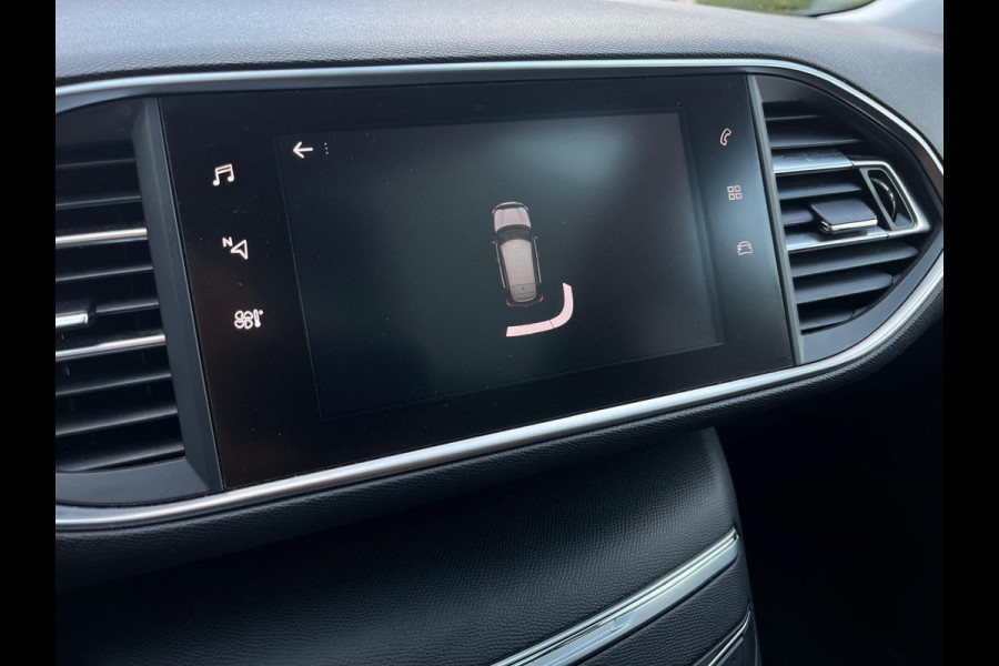 Peugeot 308 1.2 Blue Executive, Bluetooth, CarPlay, Cruise, Pano, Navi, PDC