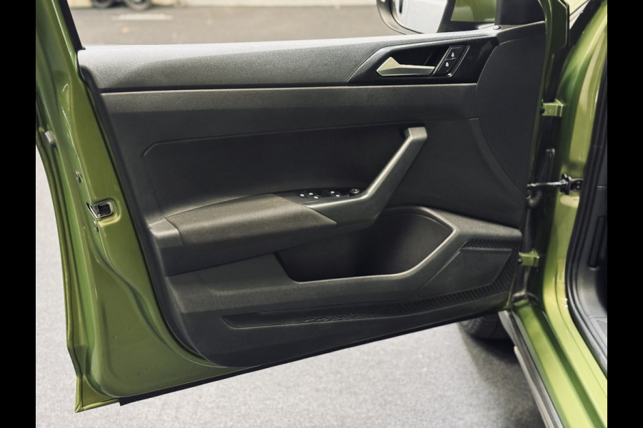 Volkswagen Taigo 1.0 TSI Life | 18" | Navi | CarPlay
