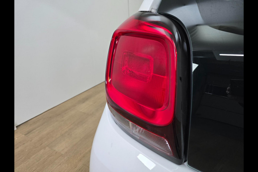 Citroën C1 Occasion 1.0 VTi Shine | Leuke uitvoering! | Tweedehands Citroen C1 in wit met parkeercamera | Bluetooth | Airco | Vol