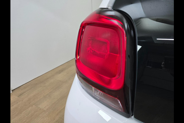 Citroën C1 Occasion 1.0 VTi Shine | Leuke uitvoering! | Tweedehands Citroen C1 in wit met parkeercamera | Bluetooth | Airco | Vol