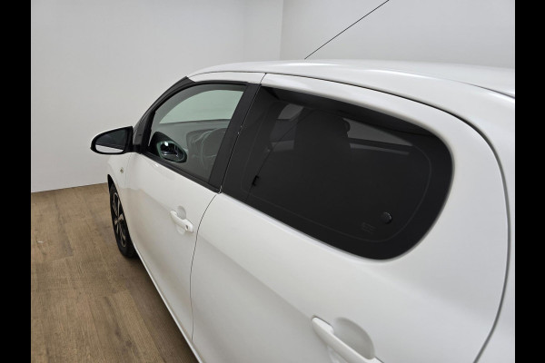 Citroën C1 Occasion 1.0 VTi Shine | Leuke uitvoering! | Tweedehands Citroen C1 in wit met parkeercamera | Bluetooth | Airco | Vol