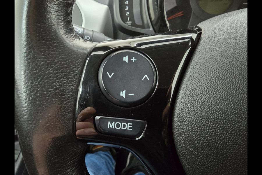 Citroën C1 Occasion 1.0 VTi Shine | Leuke uitvoering! | Tweedehands Citroen C1 in wit met parkeercamera | Bluetooth | Airco | Vol