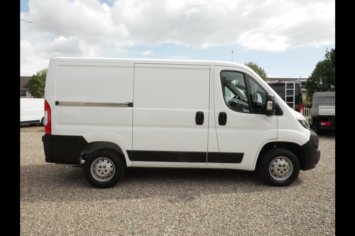 Peugeot Boxer 2.2 BlueHDi 140PK, L1H1, Airco
